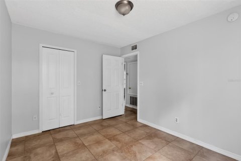 Copropriété à vendre à Kissimmee, Floride: 3 chambres, 123.19 m2 № 2100987 - photo 12