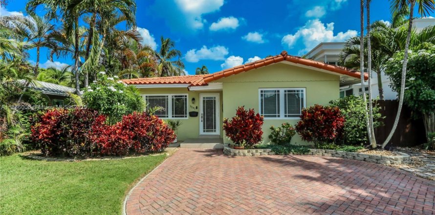 Casa en Hollywood, Florida 2 dormitorios, 132.57 m2 № 1897252