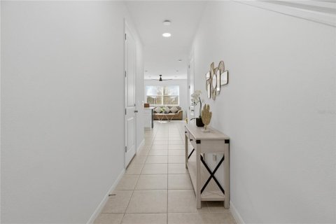 Townhouse in Davenport, Florida 3 bedrooms, 150.69 sq.m. № 2213846 - photo 5