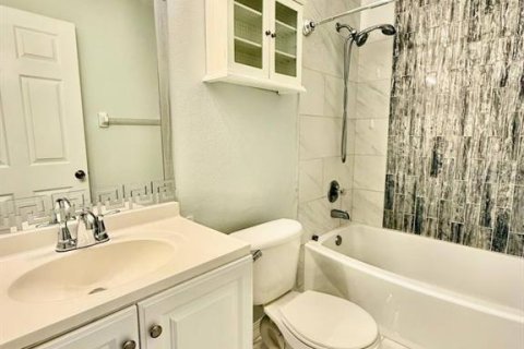 Villa ou maison à louer à Tampa, Floride: 3 chambres, 96.62 m2 № 2106857 - photo 17