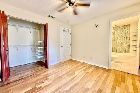 Villa ou maison à louer à Tampa, Floride: 3 chambres, 96.62 m2 № 2106857 - photo 15