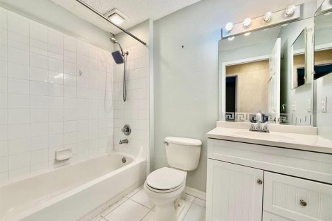 Villa ou maison à louer à Tampa, Floride: 3 chambres, 96.62 m2 № 2106857 - photo 11