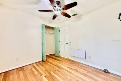 Villa ou maison à louer à Tampa, Floride: 3 chambres, 96.62 m2 № 2106857 - photo 13