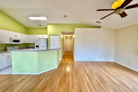 Villa ou maison à louer à Tampa, Floride: 3 chambres, 96.62 m2 № 2106857 - photo 3