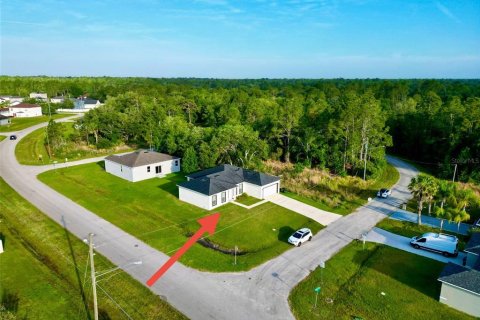 House in Poinciana, Florida 4 bedrooms, 166.3 sq.m. № 1805457 - photo 5