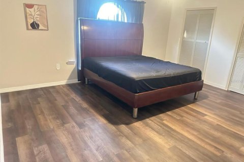 Villa ou maison à vendre à Kissimmee, Floride: 5 chambres, 199.18 m2 № 2431897 - photo 8