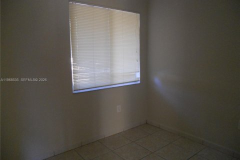 Adosado en venta en Homestead, Florida, 3 dormitorios, 114.46 m2 № 2030977 - foto 3