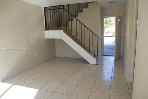 Adosado en venta en Homestead, Florida, 3 dormitorios, 114.46 m2 № 2030977 - foto 4