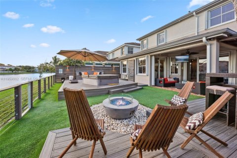 Casa en venta en Doral, Florida, 4 dormitorios, 225.66 m2 № 2020025 - foto 2