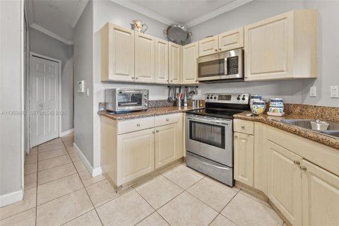 Casa en venta en Doral, Florida, 4 dormitorios, 225.66 m2 № 2020025 - foto 17