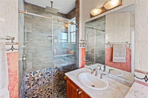 Casa en venta en Doral, Florida, 4 dormitorios, 225.66 m2 № 2020025 - foto 20