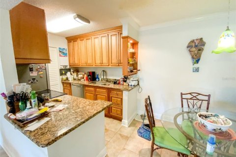 Copropriété à louer à Palm Harbor, Floride: 2 chambres, 83.43 m2 № 2096420 - photo 7