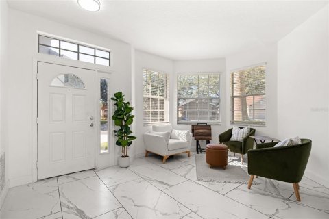 House in Orlando, Florida 4 bedrooms, 173.36 sq.m. № 2395859 - photo 3