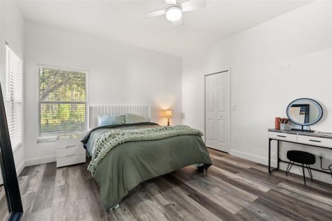 House in Orlando, Florida 4 bedrooms, 173.36 sq.m. № 2395859 - photo 23