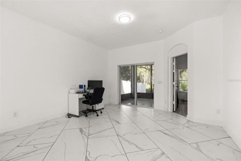 House in Orlando, Florida 4 bedrooms, 173.36 sq.m. № 2395859 - photo 10