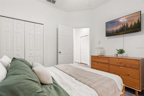 House in Orlando, Florida 4 bedrooms, 173.36 sq.m. № 2395859 - photo 22