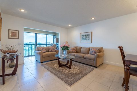 Condominio en venta en Pembroke Pines, Florida, 2 dormitorios, 126.72 m2 № 1944773 - foto 4