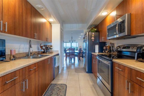 Condominio en venta en Pembroke Pines, Florida, 2 dormitorios, 126.72 m2 № 1944773 - foto 1