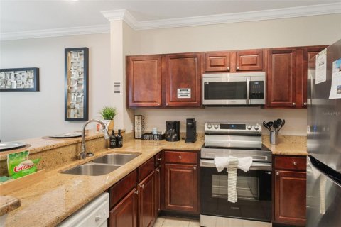 Condo in Davenport, Florida, 2 bedrooms  № 1718252 - photo 11
