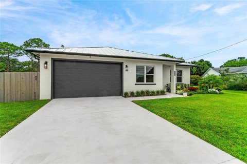 House in Saint Lucie, Florida 3 bedrooms, 158.68 sq.m. № 1902747 - photo 3