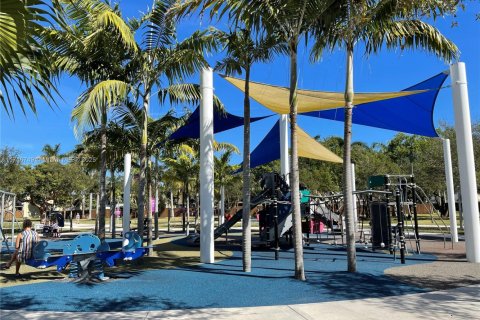 Condominio en venta en Hallandale Beach, Florida, 1 dormitorio, 76.18 m2 № 1867634 - foto 25