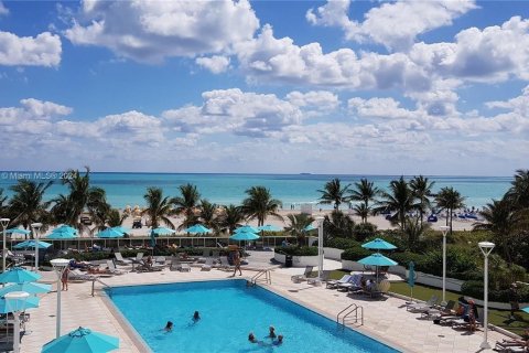 Condominio en alquiler en Miami Beach, Florida, 49.24 m2 № 1728210 - foto 14