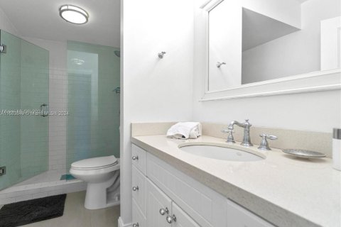 Condominio en alquiler en Miami Beach, Florida, 49.24 m2 № 1728210 - foto 7