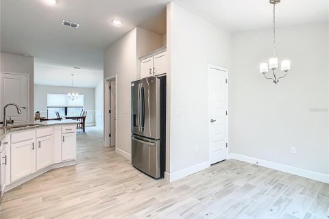 House in Auburndale, Florida 4 bedrooms, 169.08 sq.m. № 1913243 - photo 19