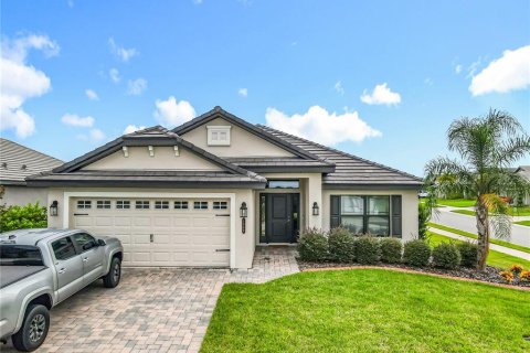 House in Auburndale, Florida 4 bedrooms, 169.08 sq.m. № 1913243 - photo 3