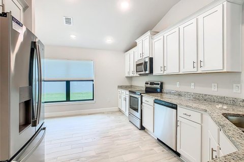 House in Auburndale, Florida 4 bedrooms, 169.08 sq.m. № 1913243 - photo 16