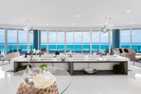 Снять в аренду кондоминиум в Майами-Бич, Флорида 3 спальни, 274.9м2, № 1963569 - фото 6