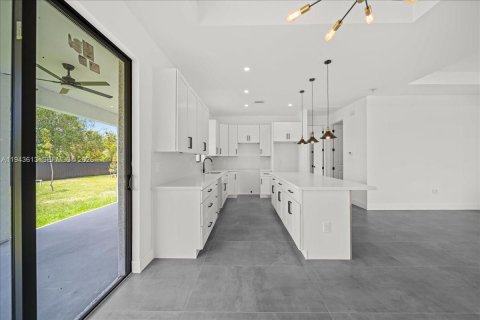 Villa ou maison à vendre à Cape Coral, Floride: 3 chambres, 128.86 m2 № 2080086 - photo 19