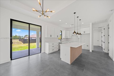 Villa ou maison à vendre à Cape Coral, Floride: 3 chambres, 128.86 m2 № 2080086 - photo 15