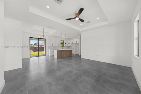Villa ou maison à vendre à Cape Coral, Floride: 3 chambres, 128.86 m2 № 2080086 - photo 20
