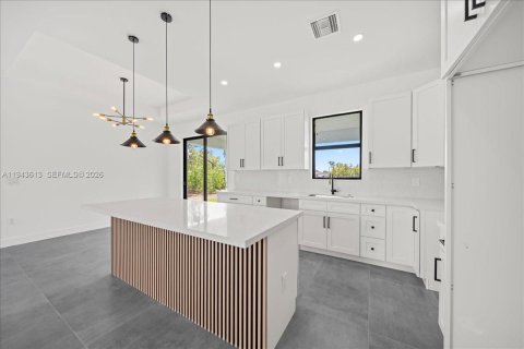 Villa ou maison à vendre à Cape Coral, Floride: 3 chambres, 128.86 m2 № 2080086 - photo 14