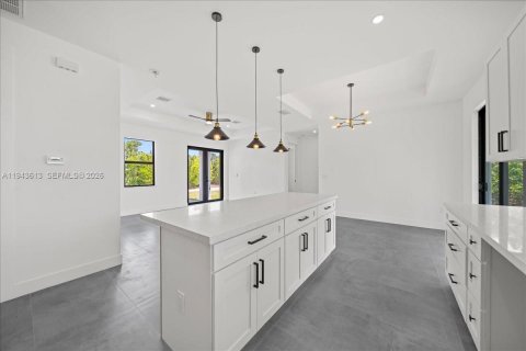 Villa ou maison à vendre à Cape Coral, Floride: 3 chambres, 128.86 m2 № 2080086 - photo 17