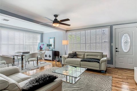 Купить виллу или дом в Киссимми, Флорида 8 комнат, 141.95м2, № 1657629 - фото 4