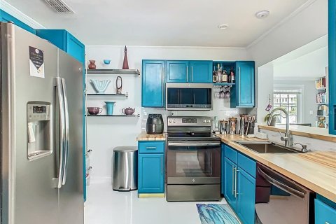 Купить виллу или дом в Киссимми, Флорида 8 комнат, 141.95м2, № 1657629 - фото 11