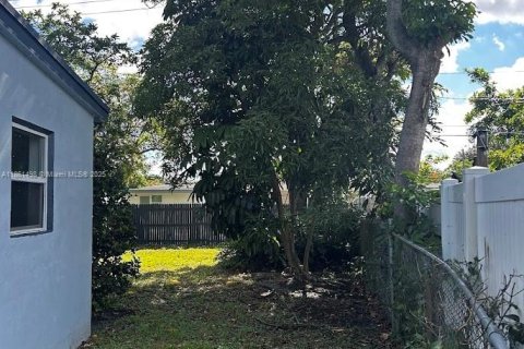 House in Fort Lauderdale, Florida 3 bedrooms, 86.96 sq.m. № 1890775 - photo 23