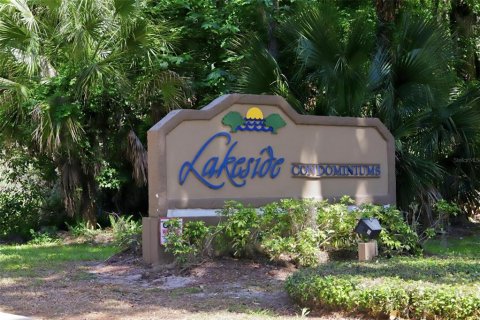 Condo à Deltona, Floride, 2 chambres № 2099283