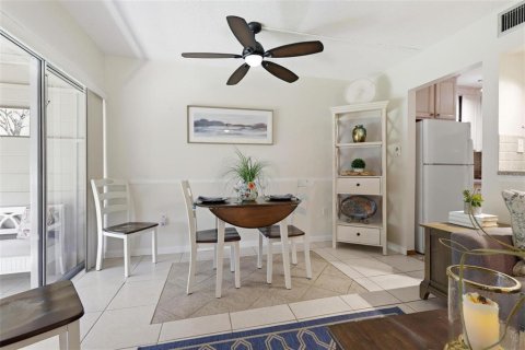 Copropriété à vendre à Deltona, Floride: 2 chambres, 83.33 m2 № 2099283 - photo 10