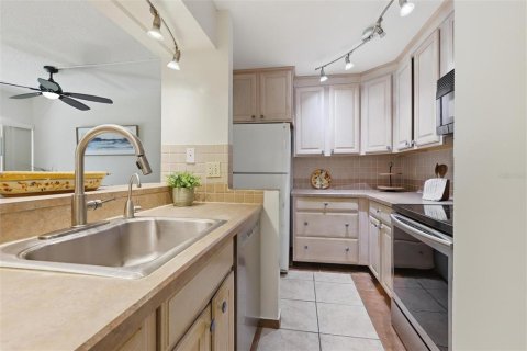 Copropriété à vendre à Deltona, Floride: 2 chambres, 83.33 m2 № 2099283 - photo 13
