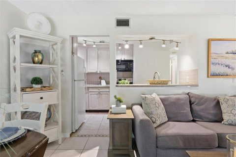 Copropriété à vendre à Deltona, Floride: 2 chambres, 83.33 m2 № 2099283 - photo 9