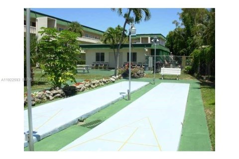 Copropriété à louer à Hallandale Beach, Floride: 2 chambres, 87.33 m2 № 1977145 - photo 16