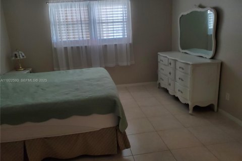 Copropriété à louer à Hallandale Beach, Floride: 2 chambres, 87.33 m2 № 1977145 - photo 6