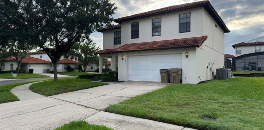 House in Clermont, Florida 4 bedrooms, 192.49 sq.m. № 1773706