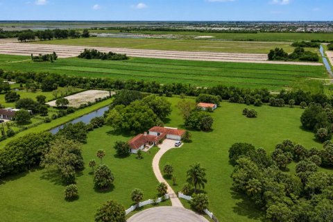 House in Loxahatchee Groves, Florida 3 bedrooms, 232.91 sq.m. № 2169865 - photo 8
