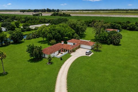 Casa en Loxahatchee Groves, Florida 3 dormitorios, 232.91 m2 № 2169865