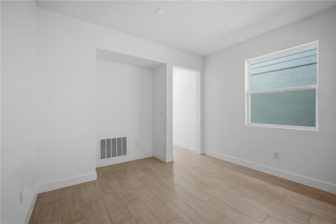 Villa ou maison à vendre à Apollo Beach, Floride: 3 chambres, 157.93 m2 № 2227159 - photo 9