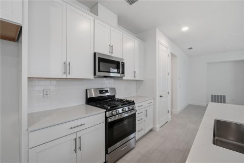 Villa ou maison à vendre à Apollo Beach, Floride: 3 chambres, 157.93 m2 № 2227159 - photo 19